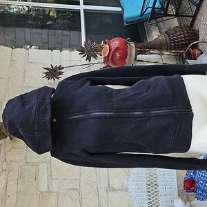 Lululemon Scuba Hoodie Sweatshirt Jacket Black Size 6 Thumb Hole Sleeve